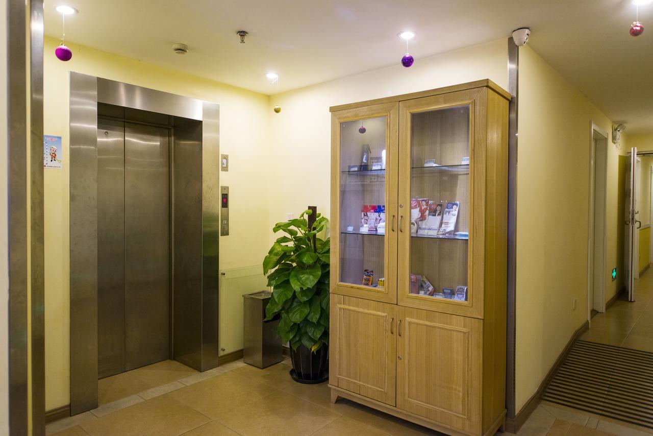 Home Inn Beijing International Exhibition Sanyuanqiao Екстер'єр фото