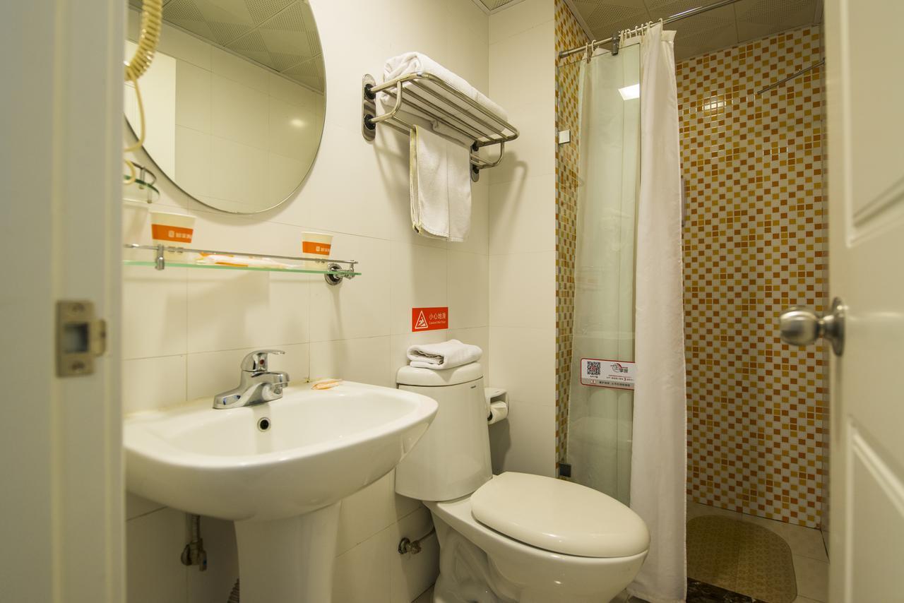 Home Inn Beijing International Exhibition Sanyuanqiao Екстер'єр фото