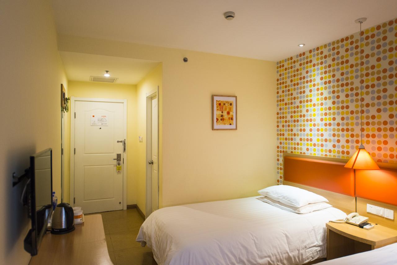 Home Inn Beijing International Exhibition Sanyuanqiao Екстер'єр фото